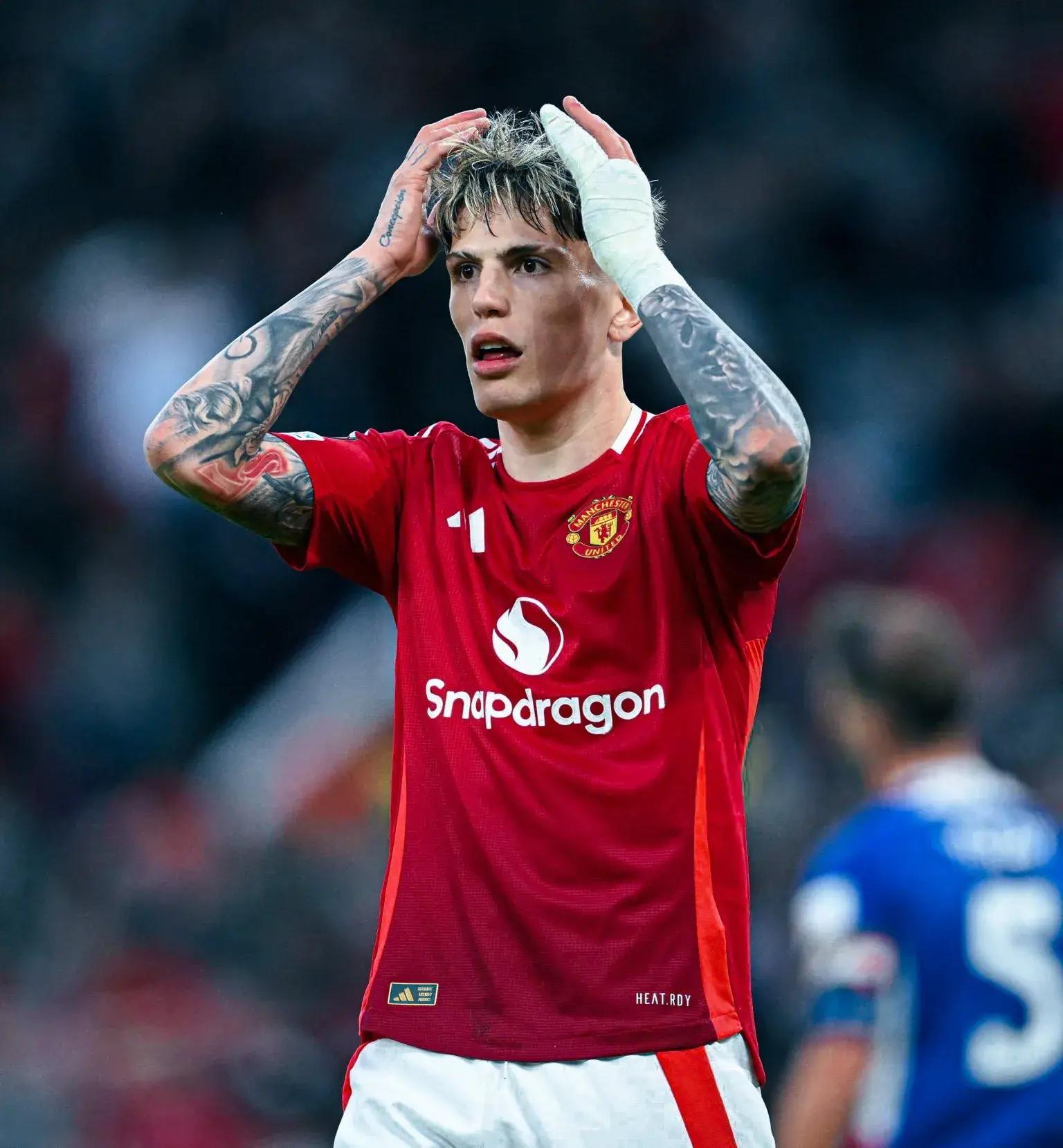 开云娱乐官网 -包含冲刺阶段英超传出新动向；里尔遗憾出局；管理层表态：更衣室稳定；更衣室氛围转暖的词条