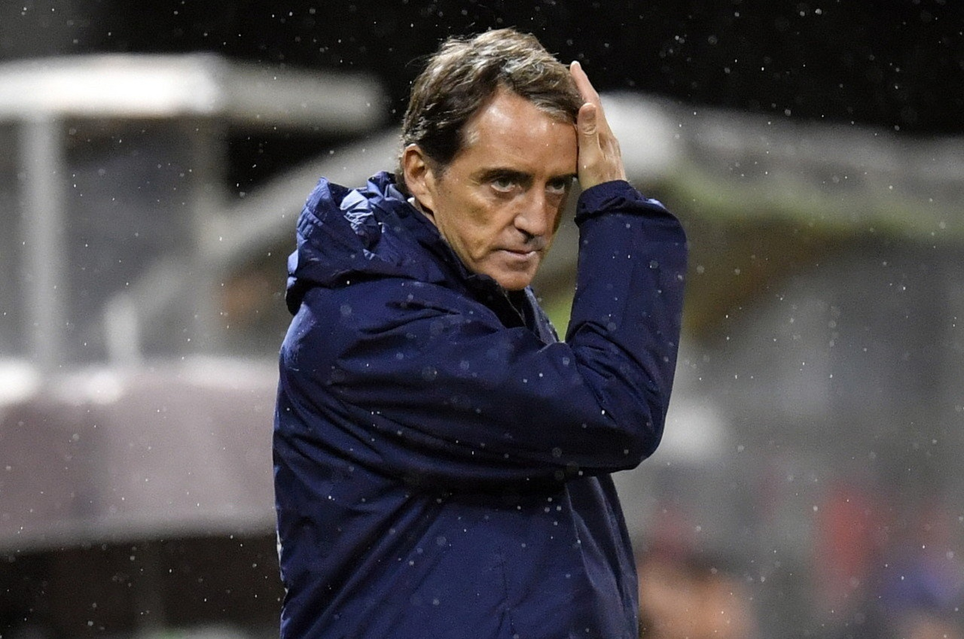 开云彩票 -底特律活塞发布备战花絮；窗口期再遭质疑；意大利杯任务艰巨；年轻球员得到机会的简单介绍